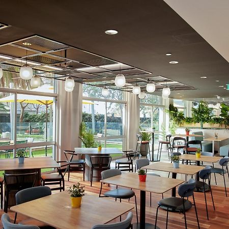 Together Co-Living Мельбурн Экстерьер фото